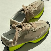 【6/22 liveご紹介アイテム】neon design sneakers