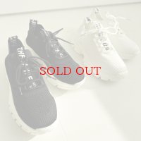 ◆在庫限りで終了●めちゃくちゃ軽くて履き心地◎外反母趾の方にもオススメ●【liveご紹介アイテム】モノトーンニットスニーカー