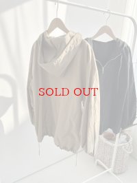 ⚫︎SALE⚫︎【LIVE ご紹介アイテム】アノラックパーカーシャカシャカ素材