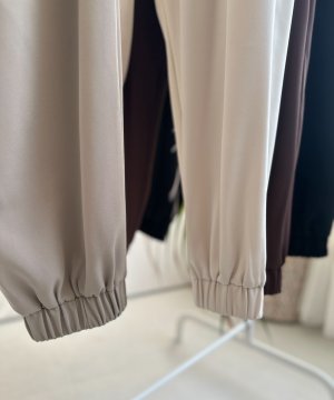 画像9: ●大人っぽとろみ素材と美シルエット●【3/24 LIVEご紹介アイテム】とろみジョガーパンツ