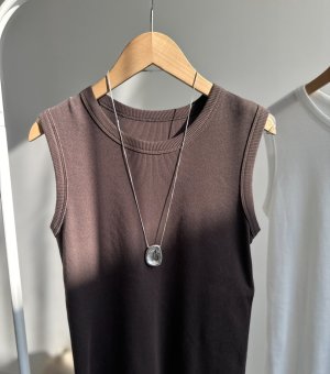 画像3: ●こっくり大人っぽいリブタンク●【LIVEご紹介アイテム】●大人のインナータンク●クルーネック細リブタンク(ブラウン)