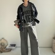 画像4: ●20日で締切●BIGロゴが可愛い【LIVEご紹介アイテム】●BIGロゴVネックトップス