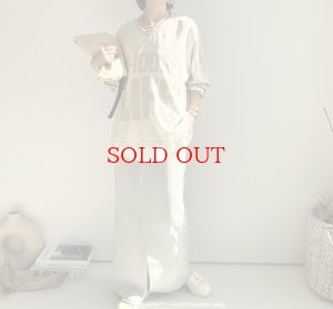 画像14: ●20日で締切●BIGロゴが可愛い【LIVEご紹介アイテム】●BIGロゴVネックトップス