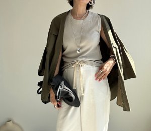 画像8: ●こっくり大人っぽいリブタンク●【LIVEご紹介アイテム】●大人のインナータンク●クルーネック細リブタンク(ブラウン)