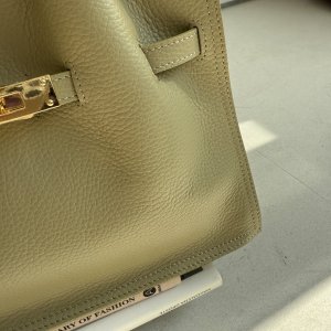 画像11: ◆セレモニーにもオススメ【LIVEご紹介アイテム】●本革トートバッグ（ショルダー付）