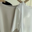 画像2: ●SARA Tシリーズからシンプルタイプの半袖Tが登場!!!【3/24 LIVEご紹介アイテム】もちっと伸びーるシンプル半袖T (2)