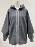 画像4: ●ご予約ポイント対象●ドッキングデザインがオシャレ【5/1 LIVE(4/18LIVEの続き)ご紹介アイテム】＜予約9月＞ドッキングデザインフードブルゾン (4)