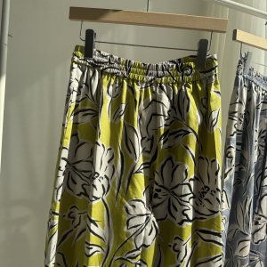 画像3: ●きれい色が映える【5/10 LIVEご紹介アイテム】●ボタニカルプリントカラー柄パン