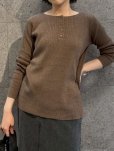 画像2: ●ご予約ポイント対象●【5/23 LIVEご紹介アイテム】バック刺繍ロゴリブトップス＜予約/8－9＞ (2)