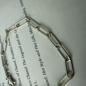 画像2: ●期間限定販売●ERIKA愛用アクセ●【5/30 LIVEご紹介アイテム】スリムチェーンシルバー925ブレスレット（メーカー確認後取り寄せ）