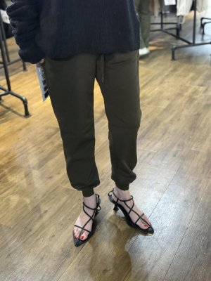 画像3: ●THE美脚シルエット!!●期間限定●ご予約ポイント対象【6/20 LIVEご紹介アイテム】美脚ストレッチジョガー＜予約/9-10＞