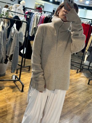 画像3: ●くしゅくしゅお袖が可愛い●期間限定●ご予約ポイント対象【6/20 LIVEご紹介アイテム】指穴付きクシュクシュスリーブニット＜予約/9＞