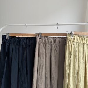 画像2: ●去年大人気だったシャラシャラボトムが新たなカラー展開で登場!!【6/24 LIVEご紹介アイテム】タックイージーパンツ