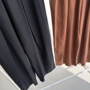 画像2: ●生産枠限り●期間限定掲載●【7/8ご紹介アイテム】タックデザインイージーパンツ「ドルマンシャツとセットアップ可能」＜予約/8-9＞