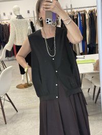 ●ご予約ポイント対象●期間限定掲載●【7/14 LIVEご紹介アイテム】パールボタンコクーンベスト＜予約/９-10＞