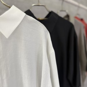 画像2: ●生産枠限り●晩夏〜秋に使える展示会シリーズ●【7/28 LIVEご紹介アイテム】さらさら涼しい素材ショートレングスシャツ