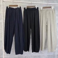 ●生産枠限り●晩夏〜秋に使える展示会シリーズ●【7/28 LIVEご紹介アイテム】しゃらしゃらタックボリュームパンツ（予約/8）