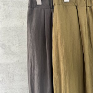 画像2: ●生産枠限り●晩夏〜秋に使える展示会シリーズ●【7/28 LIVEご紹介アイテム】しゃらしゃら8部丈パンツ