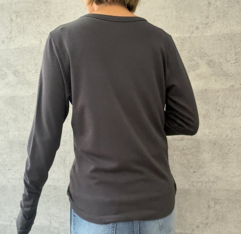 画像4: 過去1ロンTシリーズ●【10/23 LIVEご紹介アイテム】冬の必須アイテム●伸びーる裏起毛トップス●過去1ロンT●お餅ロンT【インナー使い出来る指穴付きスリムタイプ】 (4)