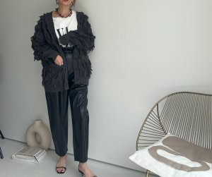画像2: ●ご予約ポイント対象●期間限定掲載●【8/10 LIVEご紹介アイテム】エコレザーコクーンパンツ（予約/10）