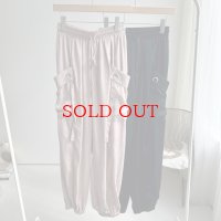 ●8/28の17時まで限定受注●Lさん、LLさんもOK◎大人気アイテム【8/27 LIVEアイテム】サテンカーゴパンツ