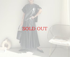 画像8: ●【9/6 LIVEアイテム】タックフリル袖デザインレザートップス