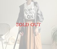 ●3連休限定SALE●【LIVEご紹介アイテム】ロゴロンT白×黒ロゴ（B品/右袖点汚れ有）