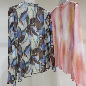 画像1: ●生産枠限り●期間限定掲載●ご予約10倍ポイント対象●【10/9 LIVEご紹介アイテム】ニュアンスプリントシア―トップス（予約3）