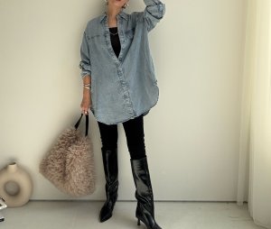 画像3: ●珍しいロング丈でレギンスやスキニー合わせにも◎【10/14 LIVEアイテム】テンセルデニムロングシャツ