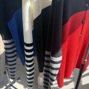 画像4: ●メーカー在庫限り●【10/30 LIVEアイテム】アシメボーダーニットカーデ(メーカー確認後お取り寄せ)