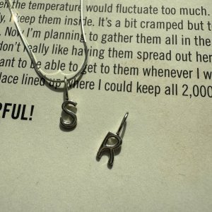 画像1: ●期間限定販売●ERIKA愛用アクセ●【11/18LIVEアイテム】アルファベットネックレス シルバー925（メーカー確認後取り寄せ）