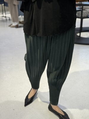 画像6: ●期間限定●ご予約10倍ポイント対象●ayane26ss【11/21 LIVEアイテム】プリーツ加工テーパードパンツ（予約/2）