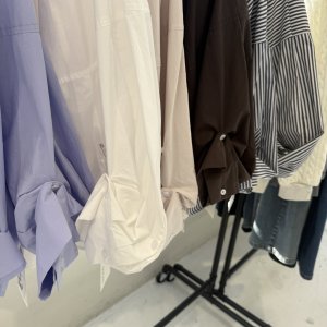 画像8: ●期間限定●ご予約10倍ポイント対象●ayane26ss【11/21 LIVEアイテム】ボタンタックスリーブシャツ（予約/3）