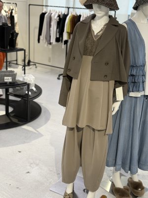 画像3: ●期間限定●ご予約10倍ポイント対象●ayane26ss【11/21 LIVEアイテム】ポンチ素材バレルレッグパンツ（予約/2）