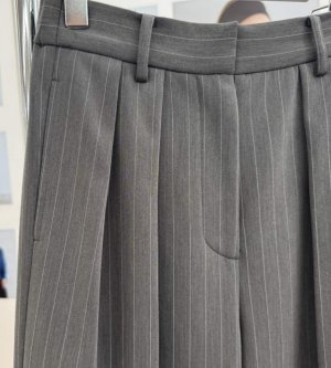 画像4: ●カジュアルにもきれい目にも◎【12/2 LIVEアイテム】裏起毛タックワイドパンツ