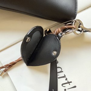 画像9: ●期間限定掲載●【完全受注生産】●ご予約10倍ポイント対象◎チャーム付本革マルチショルダー（予約/5）