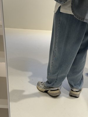 画像4: ●期間限定/ご予約10倍ポイント●【1/19 ayane】テンセルデニムタックバレルレッグパンツ（予約/4-5）