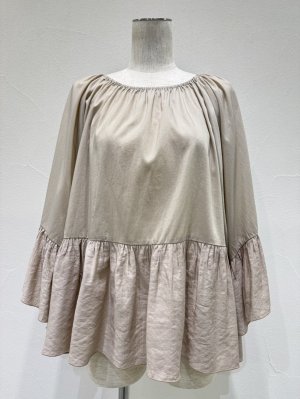 画像6: ●期間限定/ご予約10倍ポイント●【1/23 CYAN TOKYO】ギャザーフレアオーバーブラウス（予約/4-5）