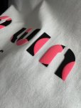 画像3: ●2/1までの期間限定販売●ご予約5倍ポイント【1/30 LIVEアイテム】●パロディＴネオンピンク発砲プリント「Ｍ」TYPE（予約/3） (3)