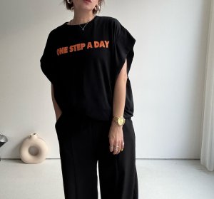 画像9: ●ご予約5倍ポイント対象●生産枠限り●【3/7 LIVEアイテム】●ONE STEP A DAYタックスリーブT（メーカー確認後確保）（予約/5月）