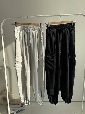 画像1: ●メーカー在庫限りで終売●【3/28 LIVEアイテム】裾絞りOK◎さらさらカーゴパンツ（メーカー確認後確保）