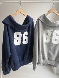 ●期間限定●生産枠に限りあり●【4/8LIVEアイテム】ナンバーロゴオフショルスエット（予約/5月）