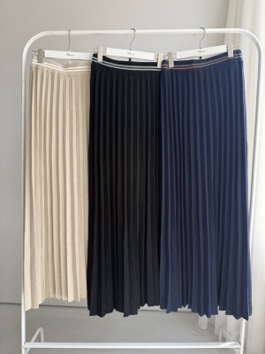 画像3: ●期間限定●ご予約10倍ポイント●【4/11LIVEアイテム】プリーツニットスカート（予約/8-9月）