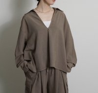 ●期間限定●ご予約10倍ポイント●【4/18LIVEアイテム】CYAN TOKYO ●バックフレアスキッパープルオーバー（予約/8-9月）