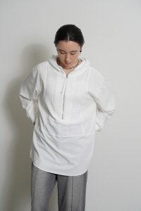 ●期間限定●ご予約10倍ポイント●【4/18LIVEアイテム】CYAN TOKYO ●パイルフーディスリットプルオーバー（予約/9-10月）