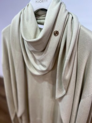 画像9: ●期間限定●ご予約10倍ポイント●【4/20LIVEアイテム】PRIORITY ●ストール付ニット（予約/8-9月）