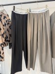 画像1: ●期間限定●ご予約10倍ポイント●【Margaux Vintage】●ロゴウエストタックパンツ（予約/7-8月） (1)