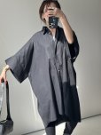画像4: ●5/19（火）朝10時まで●ご予約5倍ポイント●【5/16 LIVEアイテム】BIGシルエットシャツ（予約/7-8月） (4)