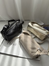 ●5/18（月）朝10時まで●ご予約5倍ポイント●【5/16 LIVEアイテム】本革ボディバッグ（予約/7-8月）