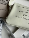画像8: ●受注生産/フリー入荷ありません●ご予約10倍ポイント【6/22ご紹介アイテム】本革メッセージデザインクロスボディ（予約/10月） (8)